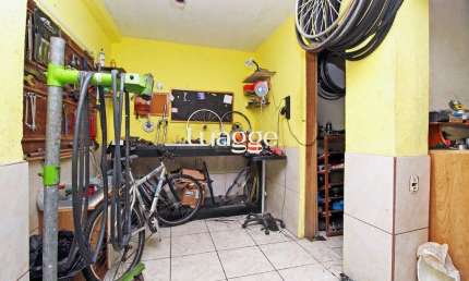 Casa para Venda - 85m², 2 dormitórios, 1 vaga - Cidade Baixa