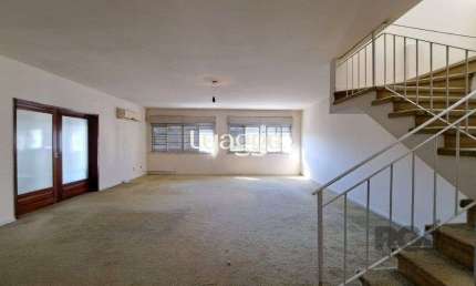 Vendo excelente cobertura com vista cinematografia, no Bairro Floresta.
