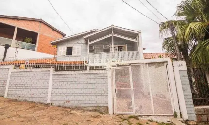 Casa com 3 quartos à venda na Rua Doutor Ernesto Miranda, 195, Jardim São Pedro, Porto Alegre
