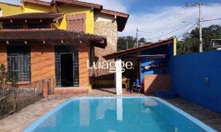 Casa em Porto Alegre, no bairro Aberta dos Morros, com 4 dormitório(s), e 4 banheiros, à venda.