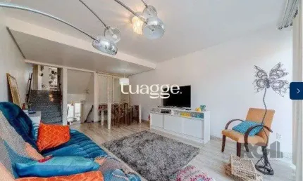 Casa em Condominio Fechado com 03 dormitórios no Bairro Camaquã