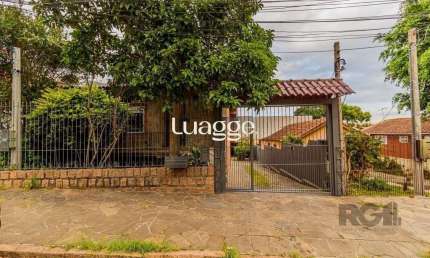 Casa com 4 quartos à venda na Rua Antônio Josephino Perrone, 243, Espírito Santo, Porto Alegre