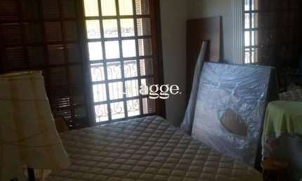 Casa para Venda - 400m², 6 dormitórios, sendo 2 suites, 5 vagas - Santo Antonio