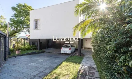 Casa para Venda - 470m², 3 dormitórios, sendo 1 suites, 6 vagas - Nonoai