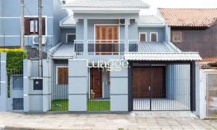 Casa para Venda - 247m², 3 dormitórios, sendo 1 suites, 4 vagas - Vila Nova