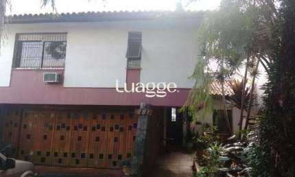 Casa para Venda - 320m², 3 dormitórios, sendo 1 suites, 4 vagas - Cristal