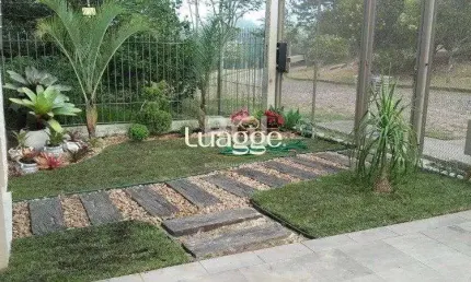 Casa para Venda - 350m², 3 dormitórios, sendo 1 suites, 2 vagas - Alto Teresópolis