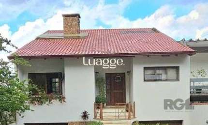Casa para Venda - 350m², 5 dormitórios, sendo 1 suite, 6vagas - Cristal