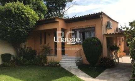 Casa para Venda - 150m², 3 dormitórios, 2 vagas - Vila Nova