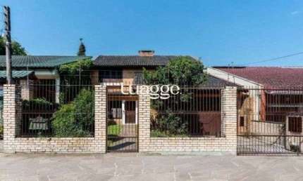 Sobrado em Porto Alegre, no bairro Camaquã, com 3 dormitório(s), e 3 banheiros, à venda.
