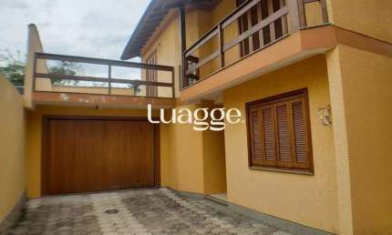 Casa para Venda - 164m², 2 dormitórios, sendo 1 suites, 2 vagas - Guarujá