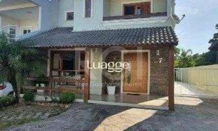 Casa Condominio para Venda - 221m², 3 dormitórios, sendo 1 suites, 3 vagas - Hípica