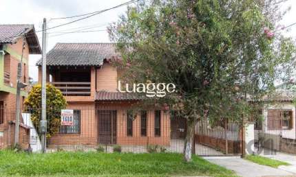 Casa para Venda - 205.5m², 3 dormitórios, sendo 2 suites, 3 vagas - Vila Nova