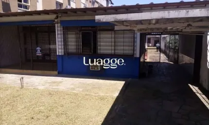 Casa para Venda - 200m², 3 dormitórios, 8 vagas - Cristal