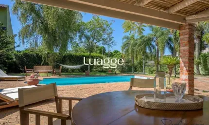 Casa para Venda - 418m², 5 dormitórios, sendo 1 suites, 6 vagas - Tristeza