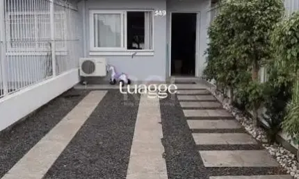 Casa para Venda - 157m², 3 dormitórios, sendo 3 suites, 2 vagas - Guarujá