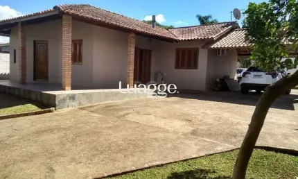 Casa para Venda - 250m², 2 dormitórios, 4 vagas - Lageado