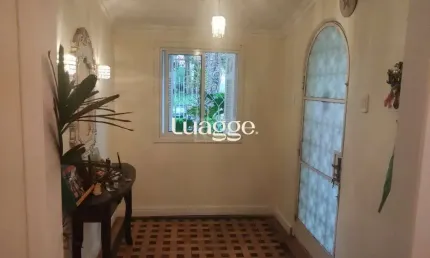 Casa para Venda - 205m², 3 dormitórios, sendo 1 suites, 2 vagas - Santo Antonio