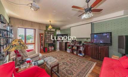Casa para Venda - 390m², 4 dormitórios, 4 vagas - Chácara das Pedras