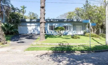 Casa para Venda - 250m², 3 dormitórios, sendo 1 suites, 3 vagas - Tristeza