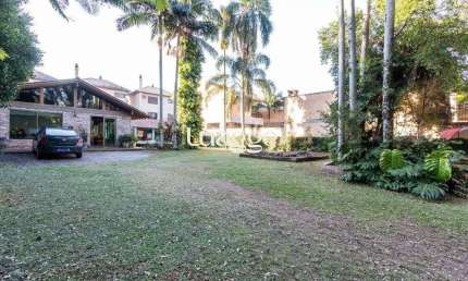 Casa para Locação/Aluguel - 292.21m², 4 dormitórios, sendo 2 suites, 3 vagas - Tristeza