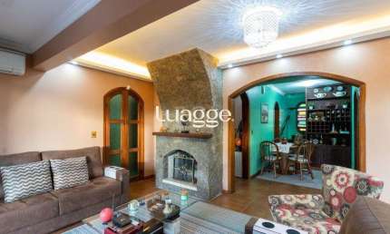 Casa para Venda - 232.5m², 3 dormitórios, sendo 1 suites, 4 vagas - Nonoai