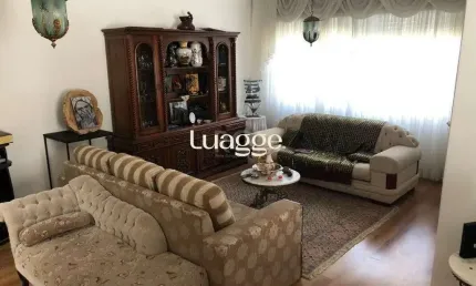 Casa para Venda com 3 dormitórios, sendo 1 suites e 3 vagas no bairro Guarujá