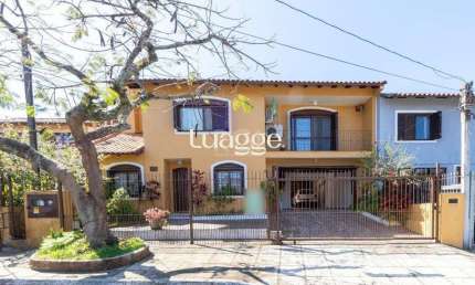 Casa para Venda - 300m², 8 dormitórios, sendo 3 suites, 4 vagas - Campo Novo