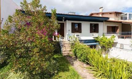 Casa para Venda - 202m², 3 dormitórios, sendo 1 suites, 2 vagas - Cristal