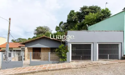 Casa para Venda - 235m², 2 dormitórios, 4 vagas - Cavalhada