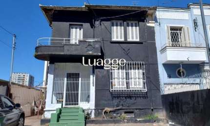 Casa para Venda - 200m², 5 dormitórios, 2 vagas - Azenha