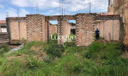 Terreno de 11x35 com projeto aprovado para duas casas de 167m2 com 3 dormitórios, amplo patio na frente e nos fundos.