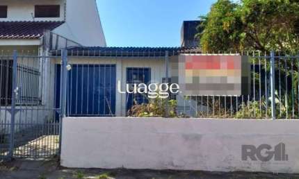 Casa 03 dormitórios, 01 suíte, 02 vagas de garagem,
