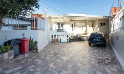 Casa com 6 quartos à venda na Avenida Jacuí, 349, Cristal, Porto Alegre