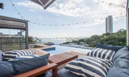 Cobertura de alto padrão, construtora Clave, vista perene para o Rio, 3 suítes, piscina, 3 vagas cobertas.