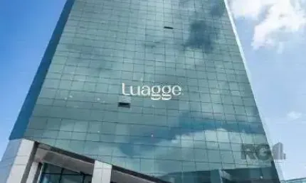 Ferece 42m² de área privativa com vista para o jockey club e pontal shopping.