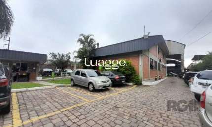 Prédio comercial com área total de 5.000 m² na rua Frederico Mentz, bairro Navegantes.
