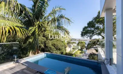 Casa com 2 quartos à venda na Rua Doutor Possidônio Cunha, 195, Vila Assunção, Porto Alegre