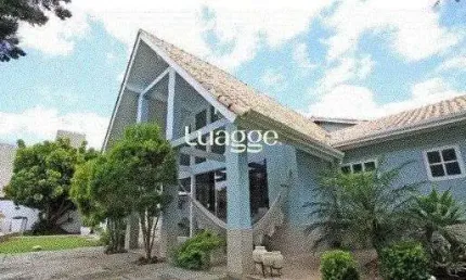 Casa para Venda - 350m², 4 dormitórios, sendo 1 suites, 4 vagas - Guarujá