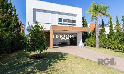 Casa em condomínio fechado com 3 quartos à venda na Avenida Juca Batista, 9000, Belém Novo, Porto Alegre