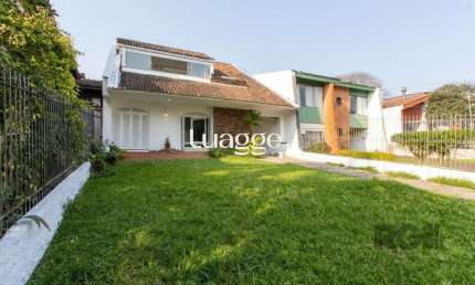 Casa para Venda - 337m², 3 dormitórios, sendo 1 suites, 3 vagas - Cristal