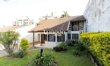 Casa com 3 quartos à venda na Rua Padre João Batista Reus, 2054, Camaquã, Porto Alegre