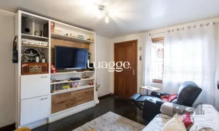 Casa de 3 dormitórios à venda na Tristeza - Zona sul de Poa.