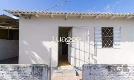 Casa com 2 quartos para alugar na Rua Coronel Neves, 430, Medianeira, Porto Alegre