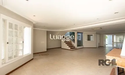 BELO SOBRADO, 3 QUARTOS, 1 SUITE, PISCINA, 320m² PRIVATIVOS - TRISTEZA