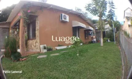 Ótima casa 3 dormitórios sendo 1 suíte e Salão de Festas