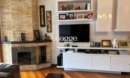Excelente apartamento 3 dormitórios sendo 01 suíte, Sacada e com Òtima Posição Solar