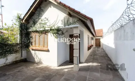 Casa com 2 quartos à venda na Rua Porto Calvo, 175, Ipanema, Porto Alegre