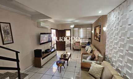 VENDA DE CASA DE 4 QUARTOS COM SUÍTE - SANTO ANTÔNIO