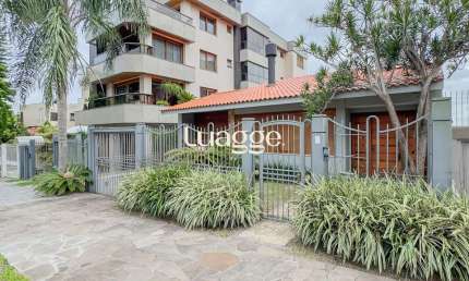 CASA CHACARA DAS PEDRAS 207 METROS , COMPLETAMENTE REFORMADA